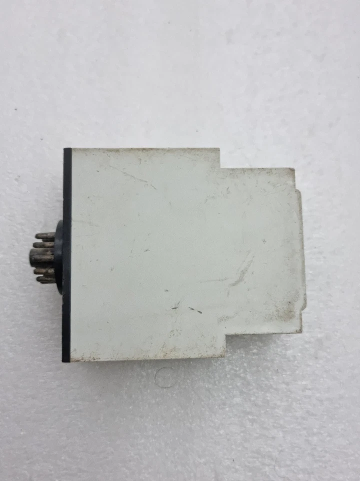 Carlo Gavazzi PCB01DM24 Asymmetrical Recycler Timer 24-240 VAC/DC Made In Italy